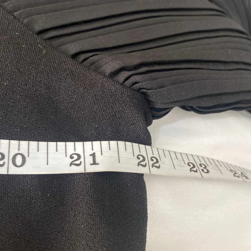 Adrianna Papell black v-neck blouse/top with long pleated sleeves. Women's L - Picture 11 of 13